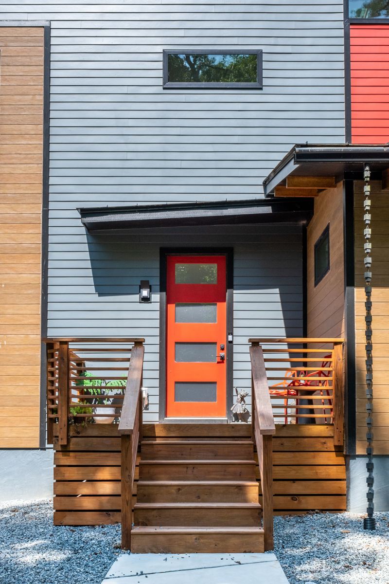 Simple two-tone siding example