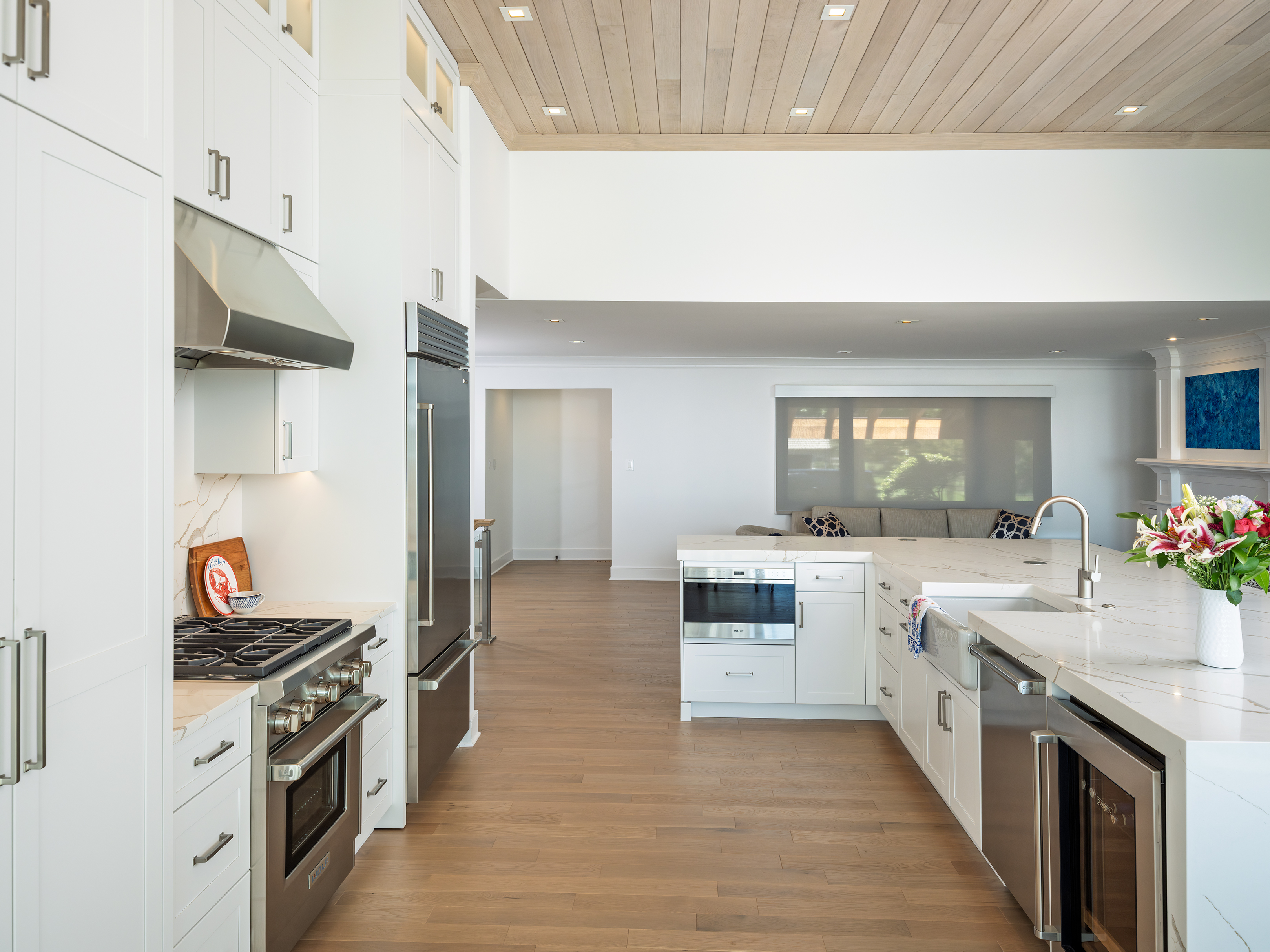Crystal Current & Encore Series frameless cabinetry
