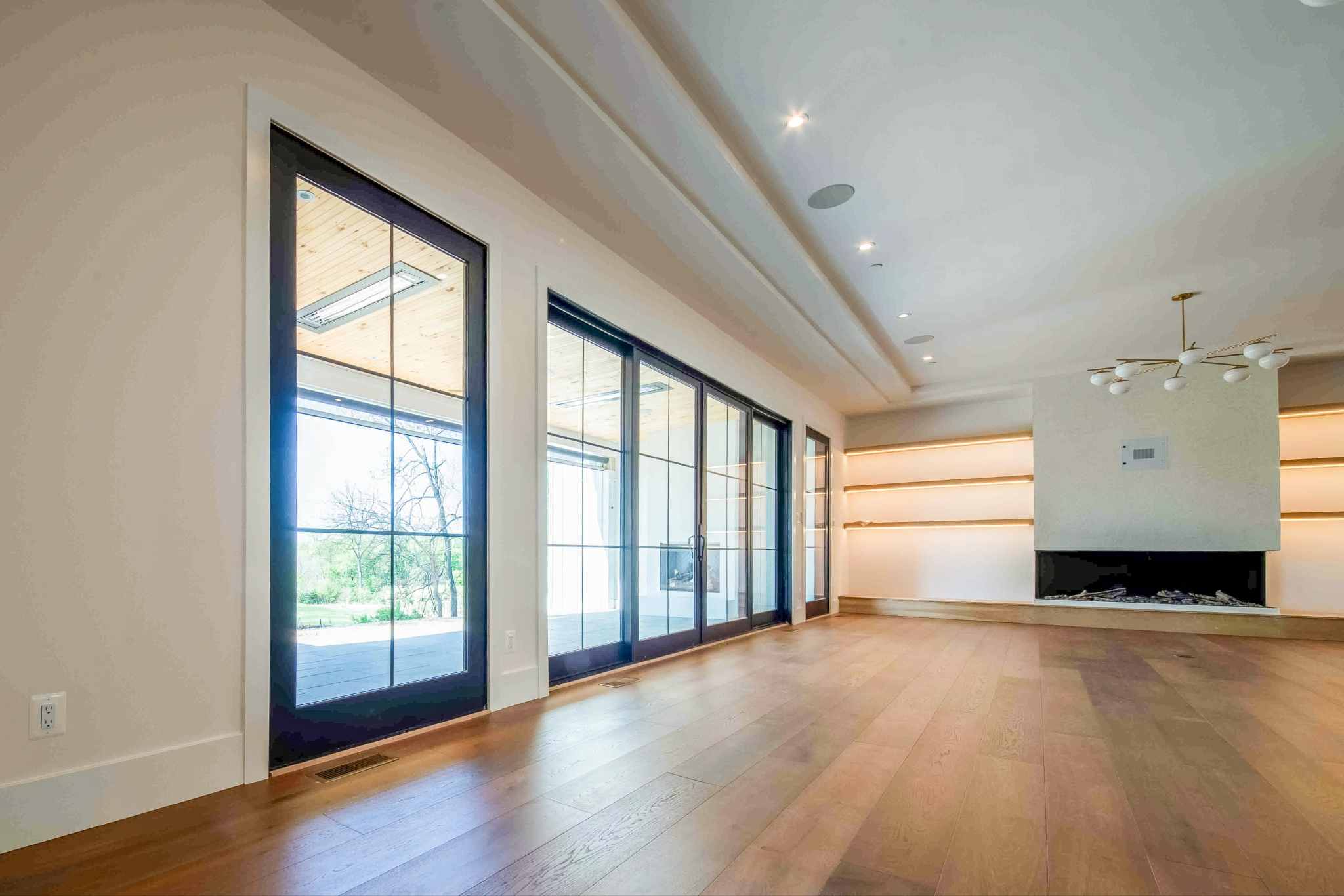 Marvin Ulitmate Windows on Gorgeous White House