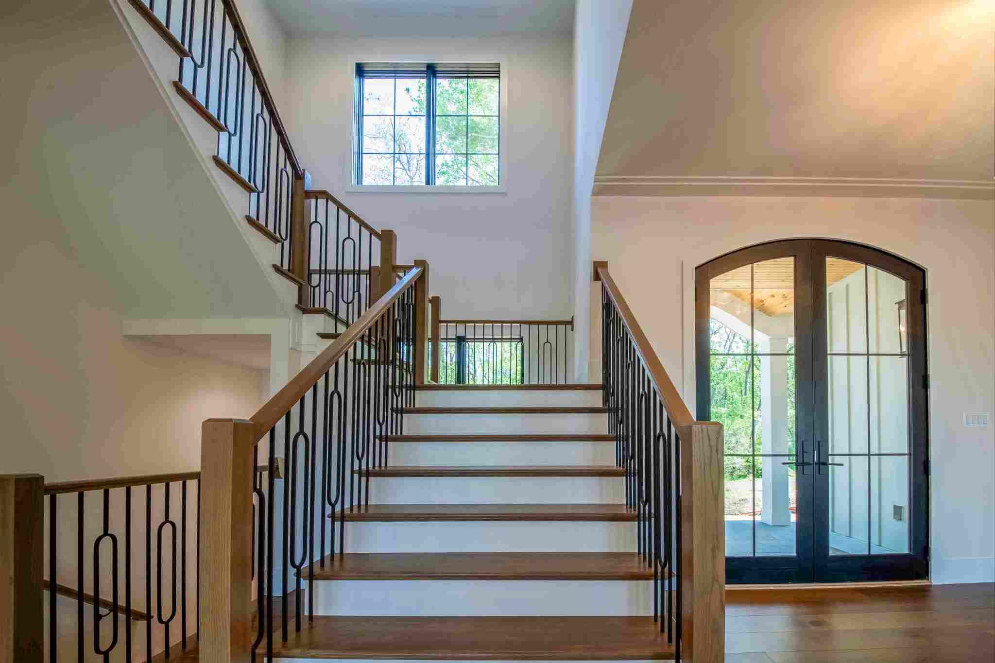 Marvin Ulitmate Windows on Gorgeous White House